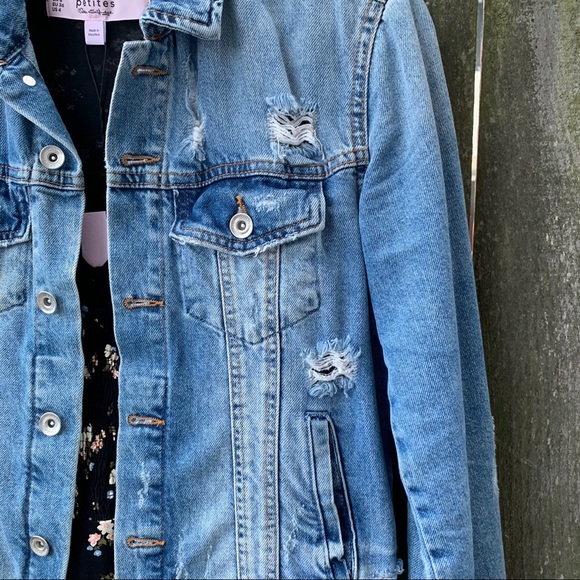 Distressed and Ripped Denim Jacket - Picture 4 of 4